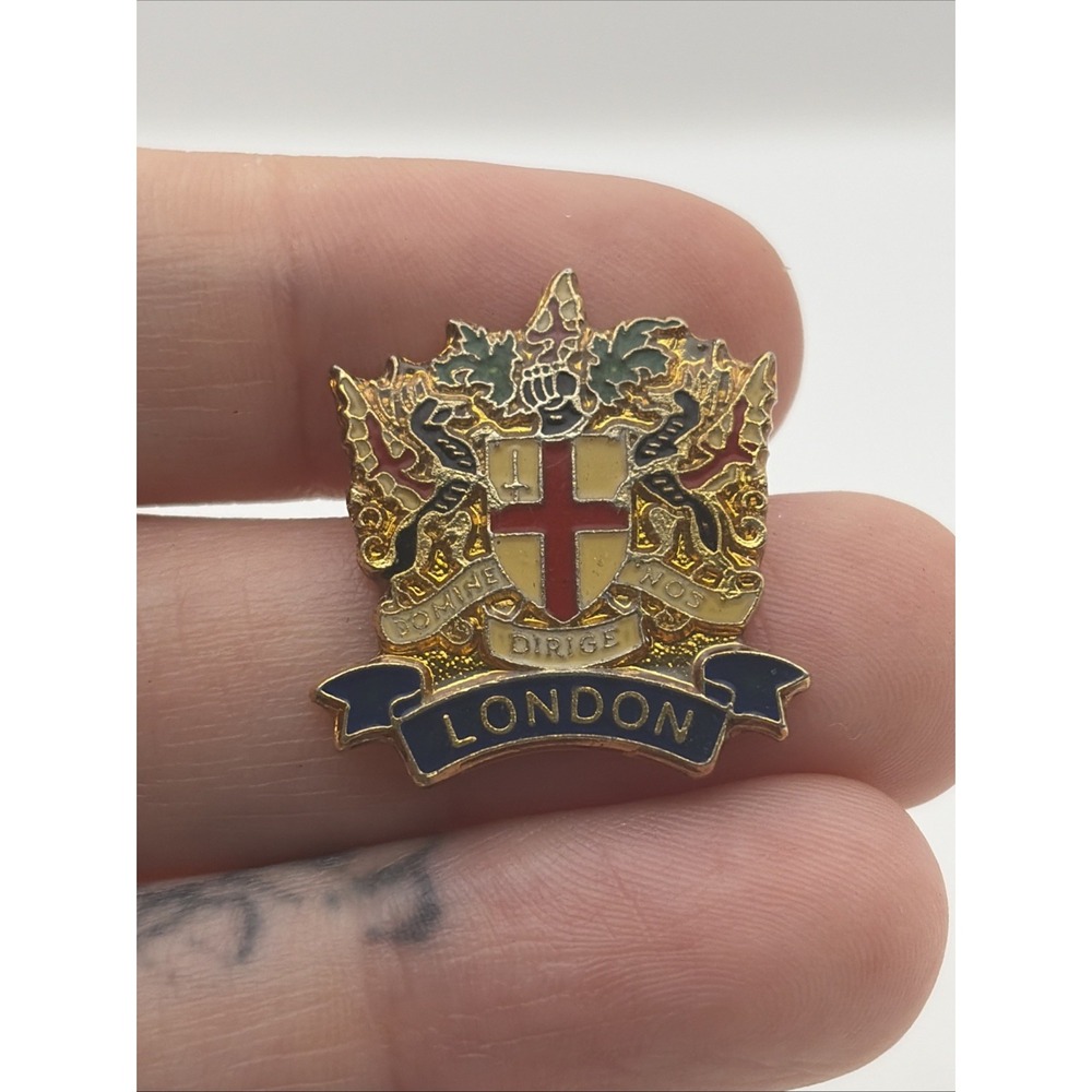 London England Coat Of Arms United Kingdom Lapel Hat Pin